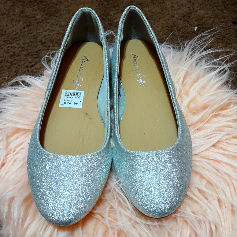 American Eagle Silver Flats, Womens Size 6